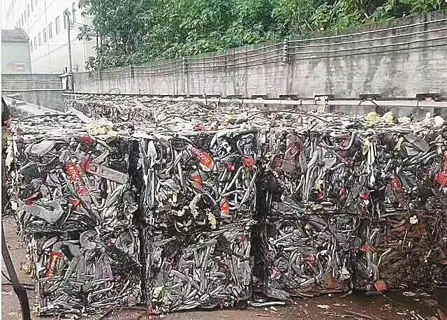 钢套钢保温管结构_钢架桥结构_北京钢结构回收