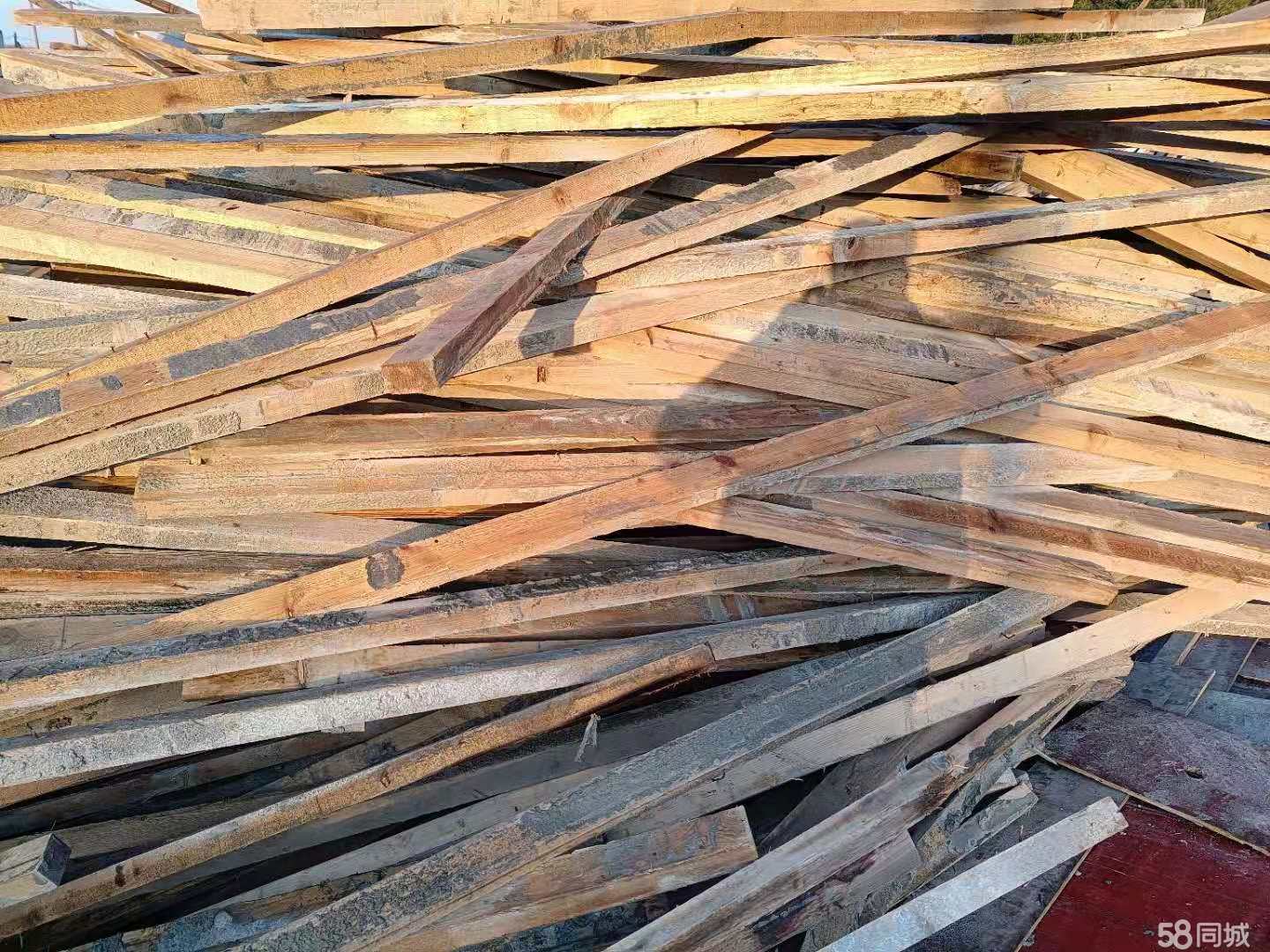 钢结构架子管回收_小型切割机切百绣钢随身带架子_沈阳回收架子管