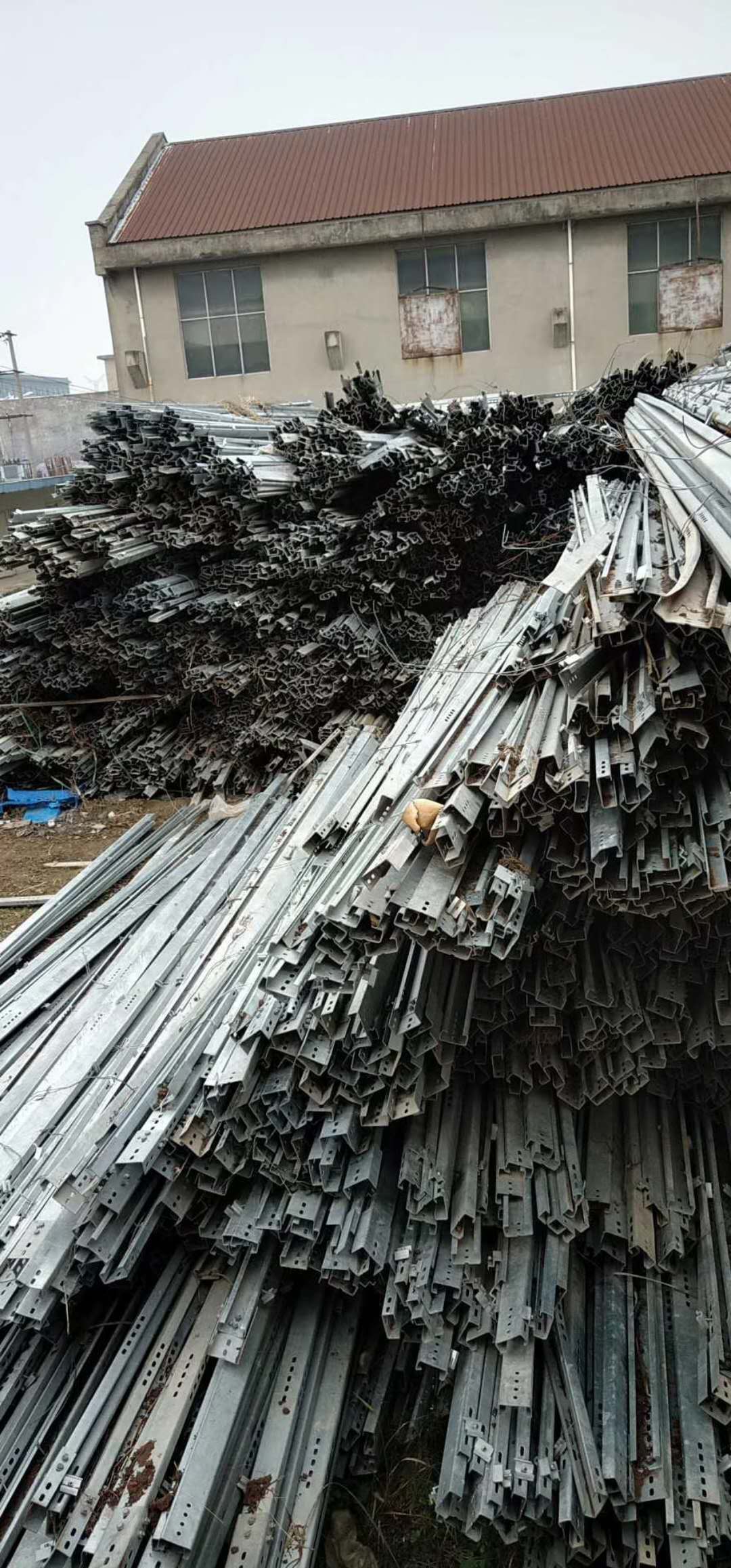 郑州回收二手液晶显示器_郑州二手t钢_郑州二手钢结构回收