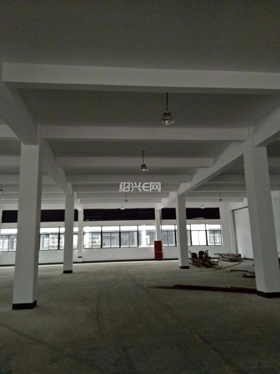 网易结构 钢框架 混凝土核心筒 dwg_钢闸门结构_出售二手钢结构