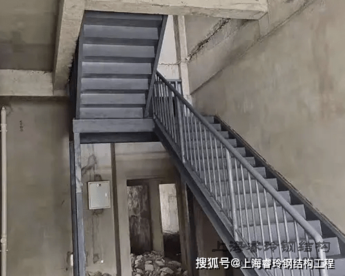 网易结构 钢框架 混凝土核心筒 dwg_钢架桥结构_旧钢结构