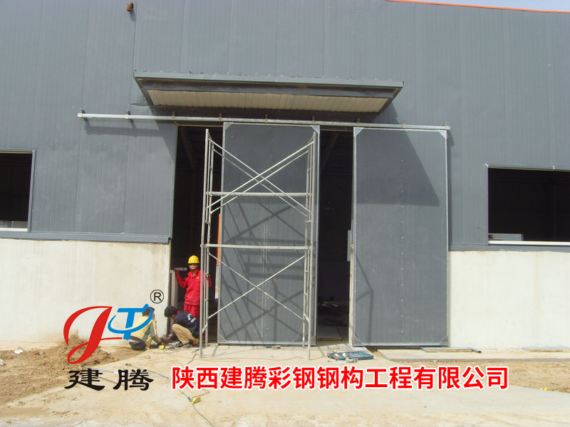 钢结构屋顶造价大概是多少_钢结构屋顶用什么材料_钢结构建筑屋顶材料