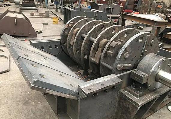 废钢破碎线生产工艺_废钢破碎加工工艺视频教程_废钢铁破碎机现场视频