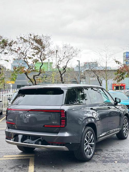 新能源四驱suv_新能源四驱车_