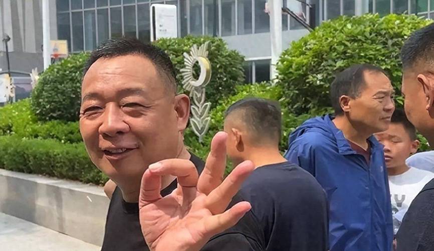 _胖东来官网“已关闭”，网页内容清空！工作人员：后台正在维护升级，暂时不对外开放_胖东来官网“已关闭”，网页内容清空！工作人员：后台正在维护升级，暂时不对外开放