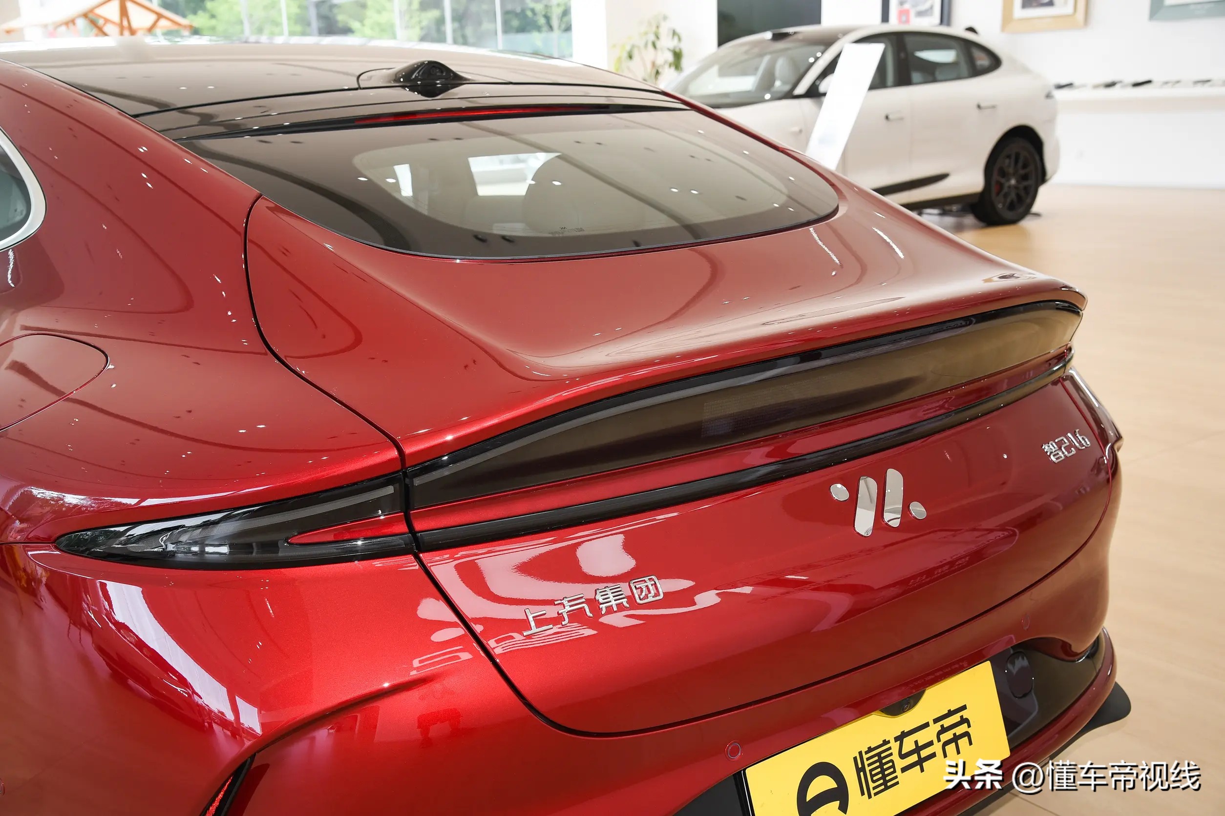 _新车 | 全系800伏/增可调光全景天幕，新款智己L6到店，5月13日上市_新车 | 全系800伏/增可调光全景天幕，新款智己L6到店，5月13日上市