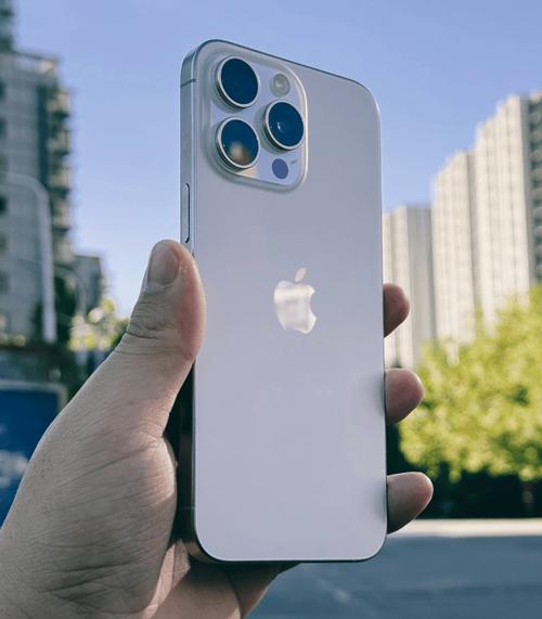 降幅高达2500元，iPhone 16 Pro系列大跳水，256GB更亲民了_降幅高达2500元，iPhone 16 Pro系列大跳水，256GB更亲民了_