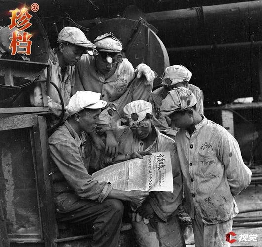 星爷是黑社会幕后老大_钢铁厂的老大爷照片图片_如果宅老大照片
