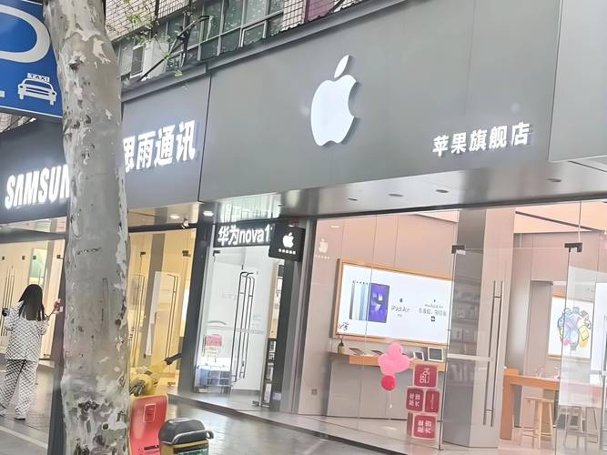 乔布斯经营苹果的理念是什么__乔布斯现身苹果店
