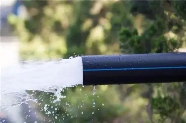PE给水管性能优势_莱芜pe供水管材_PE给水管质量鉴别