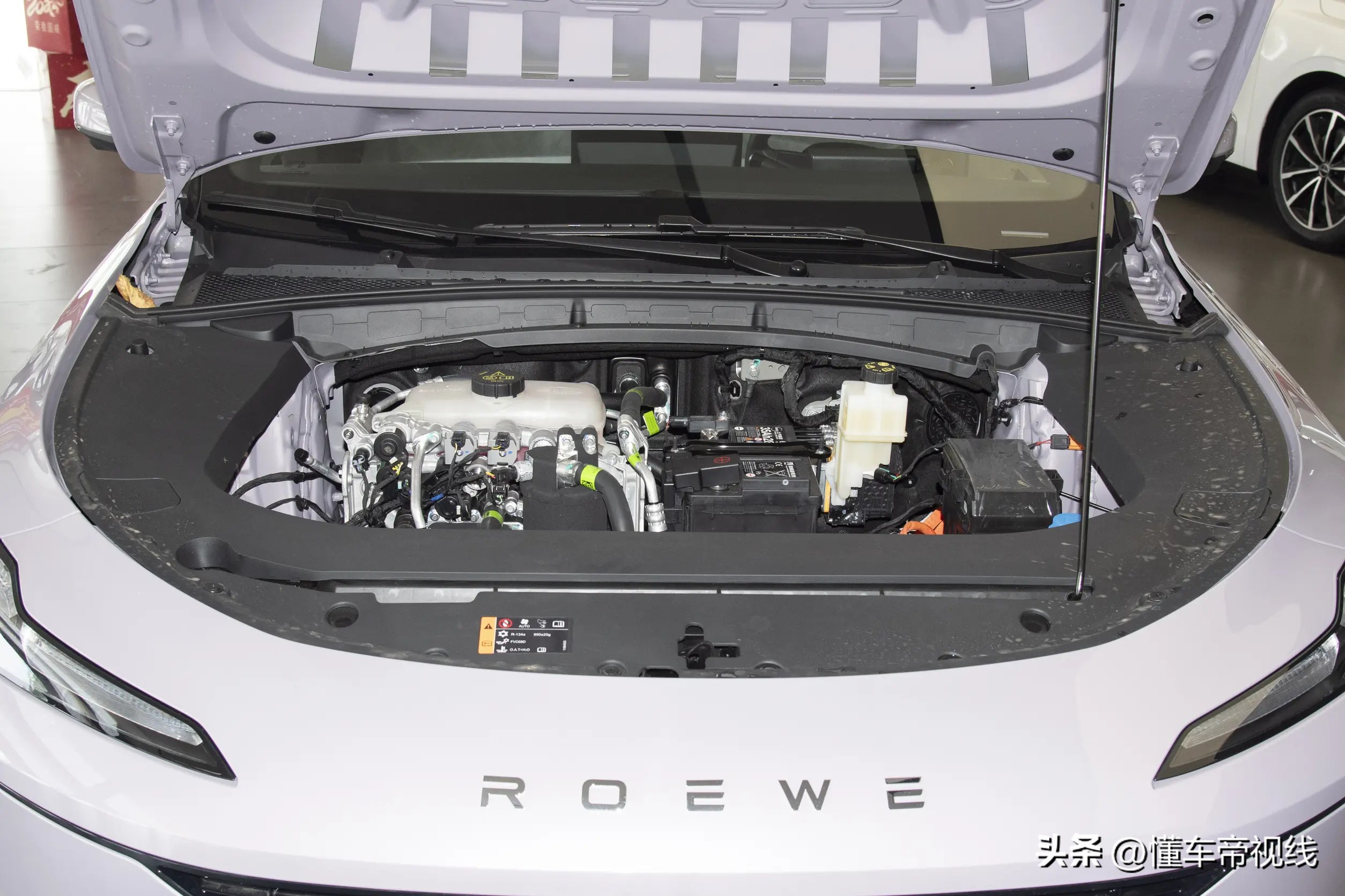 新车 | 限时优惠7.98万元起/纯电紧凑型车，荣威D6“霞光紫”到店_新车 | 限时优惠7.98万元起/纯电紧凑型车，荣威D6“霞光紫”到店_