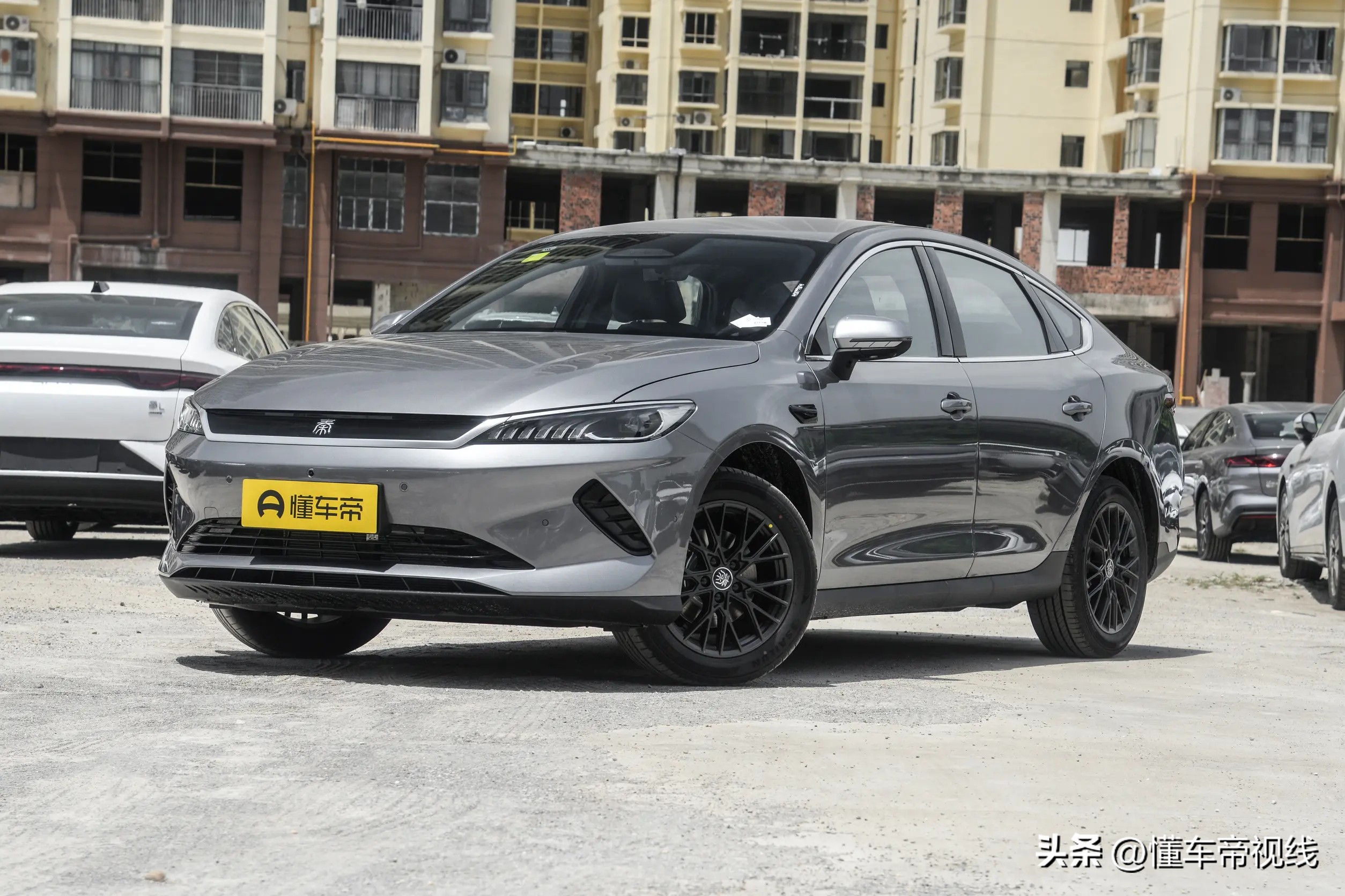 _新车 | 限时优惠7.98万元起/纯电紧凑型车，荣威D6“霞光紫”到店_新车 | 限时优惠7.98万元起/纯电紧凑型车，荣威D6“霞光紫”到店