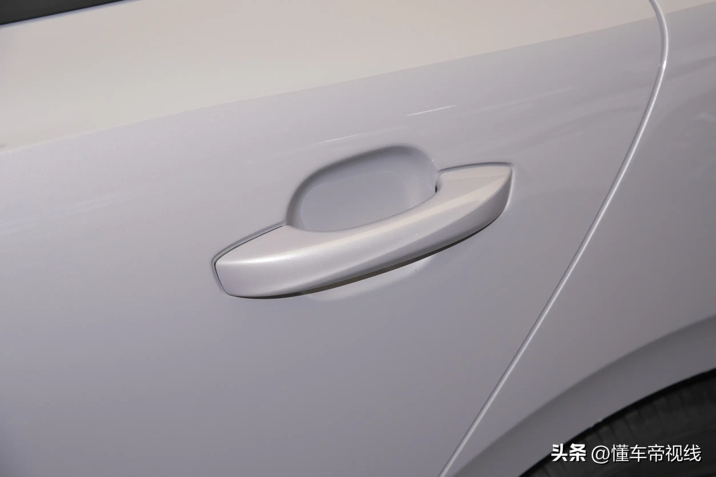 _新车 | 限时优惠7.98万元起/纯电紧凑型车，荣威D6“霞光紫”到店_新车 | 限时优惠7.98万元起/纯电紧凑型车，荣威D6“霞光紫”到店