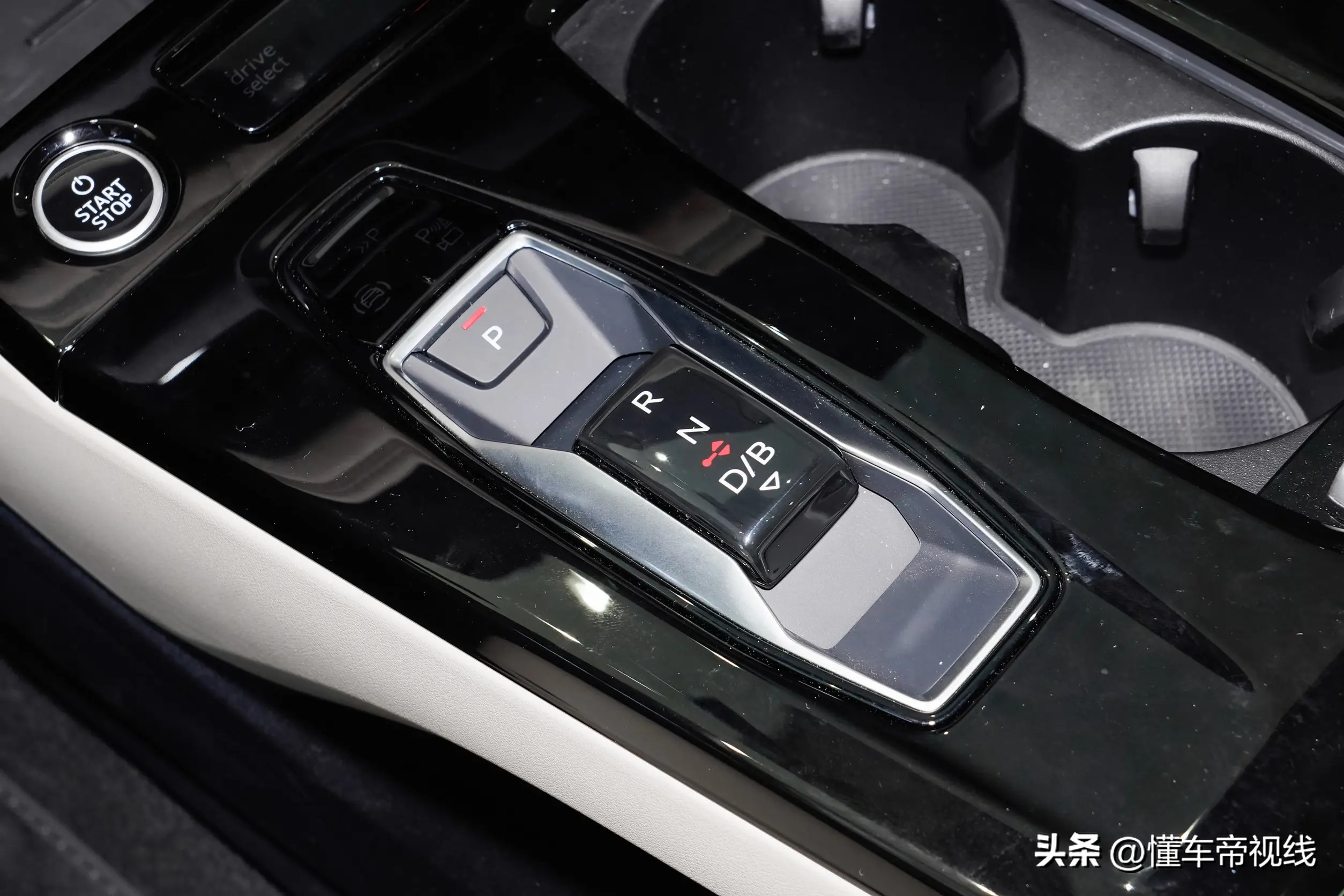 奥迪a4l驾驶辅助系统包__奥迪q7城市驾驶辅助包