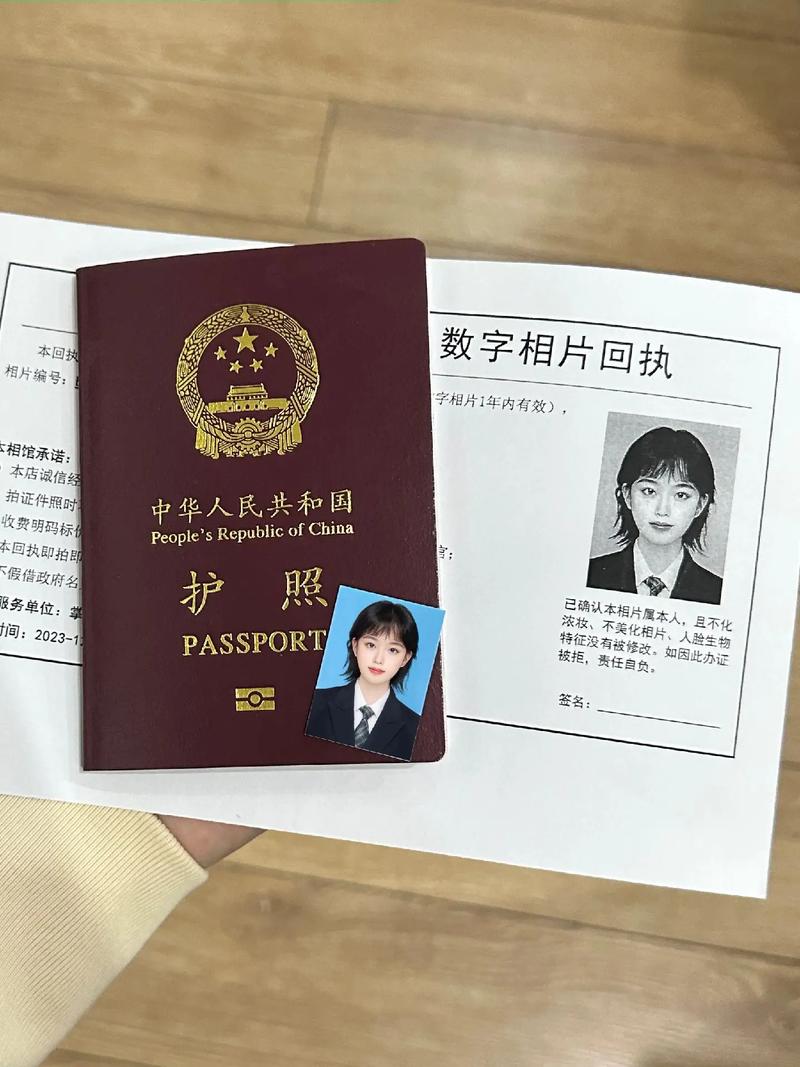 _比护照照片还小的Linux计算机问世：自带屏幕、麦克风，功能强大_比护照照片还小的Linux计算机问世：自带屏幕、麦克风，功能强大